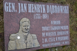 Pierzchów-pomnik-6