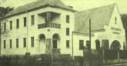 0-Gdów-40-dom-katolicki-Zorza-Kopiowanie