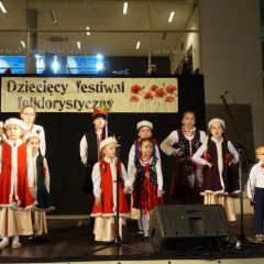 „Mali Gdowianie” oraz  Zespół Tańca i Śpiewu „Małe Zręczyce”wystąpili na Dziecięcym Festiwalu Folklorystycznym