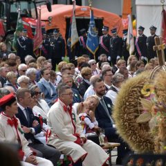 Ogólnopolskie dożynki PSL, festiwal podpłomyka plebańskiego i piknik ekologiczny – pogoda nie przeszkodziła w świętowaniu w Gdowie