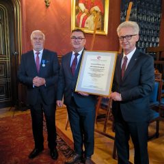 Wójt Gminy Gdów Zbigniew Wojas odebrał tytuł „Człowieka Roku 2022” w imieniu Milionów Polaków