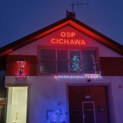 Remiza OSP Cichawa ze świętym Florianem. Projekt zrealizowano ze wsparciem sponsorów i lokalnej społeczności