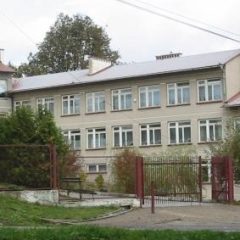 Dotacje na modernizację infrastruktury rekreacyjno sportowej w Zręczycach i Gdowie. Prace ruszą tego lata