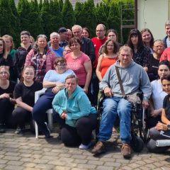 Akcja „Pomagamy, jak umiemy” w Podolanach. Sala rehabilitacyjna – jak nowa, dzięki wolontariuszom