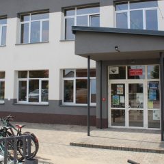 Szkoła w Szczytnikach dostanie całoroczne boisko, za prawie 2 mln zł. Inwestycja ruszy tego lata