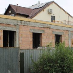 Rośnie nowa część Centrum Rehabilitacji w Podolanach. To drugi etap inwestycji ważnej dla mieszkańców całej gminy Gdów
