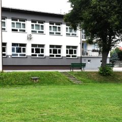 Jest budowniczy szkolnej infrastruktury sportowej w Szczytnikach. Całoroczne boisko ma być gotowe do jesieni 2026