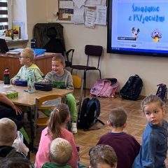 Wyjątkowy projekt w szkole w Niegowici. Ruszyła „Psia Lekcja”. Najmłodsi zdobywają ważną wiedzę