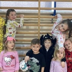 „Piżama to coś więcej niż strój”. Wyjątkowa akcja w Szkole Podstawowej w Zręczycach