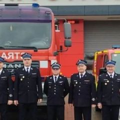 OSP Kunice ma nowy samochód. Witano go z fajerwerkami. „Ogromny krok naprzód”