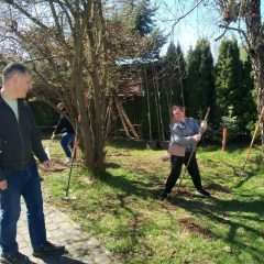 Wiosenne porządki wokół Warsztatów Terapii Zajęciowej w Podolanach
