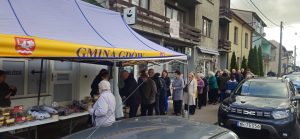 Słodka pomoc, wielki efekt – kiermasz w Gdowie zebrał prawie 34 tysiące złotych dla Pana Tadeusza