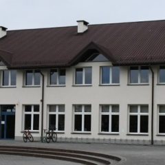 Bliski finał modernizacji Szkoły Podstawowej w Gdowie. Budynek zyskał na funkcjonalności i urodzie