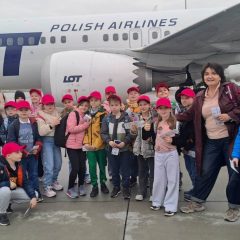 Wycieczka klasy II b z SP Zręczyce do Warszawy za samodzielnie zarobione pieniądze
