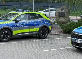Nowe radiowozy dla wielickiej policji. Jeden z nich wzmocni flotę jednostki w Gdowie