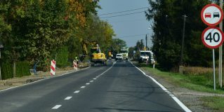 Kolejny odcinek DW 967 w gminie Gdów zyska chodnik. Inwestycja za prawie 2,5 mln zł nabiera rozpędu